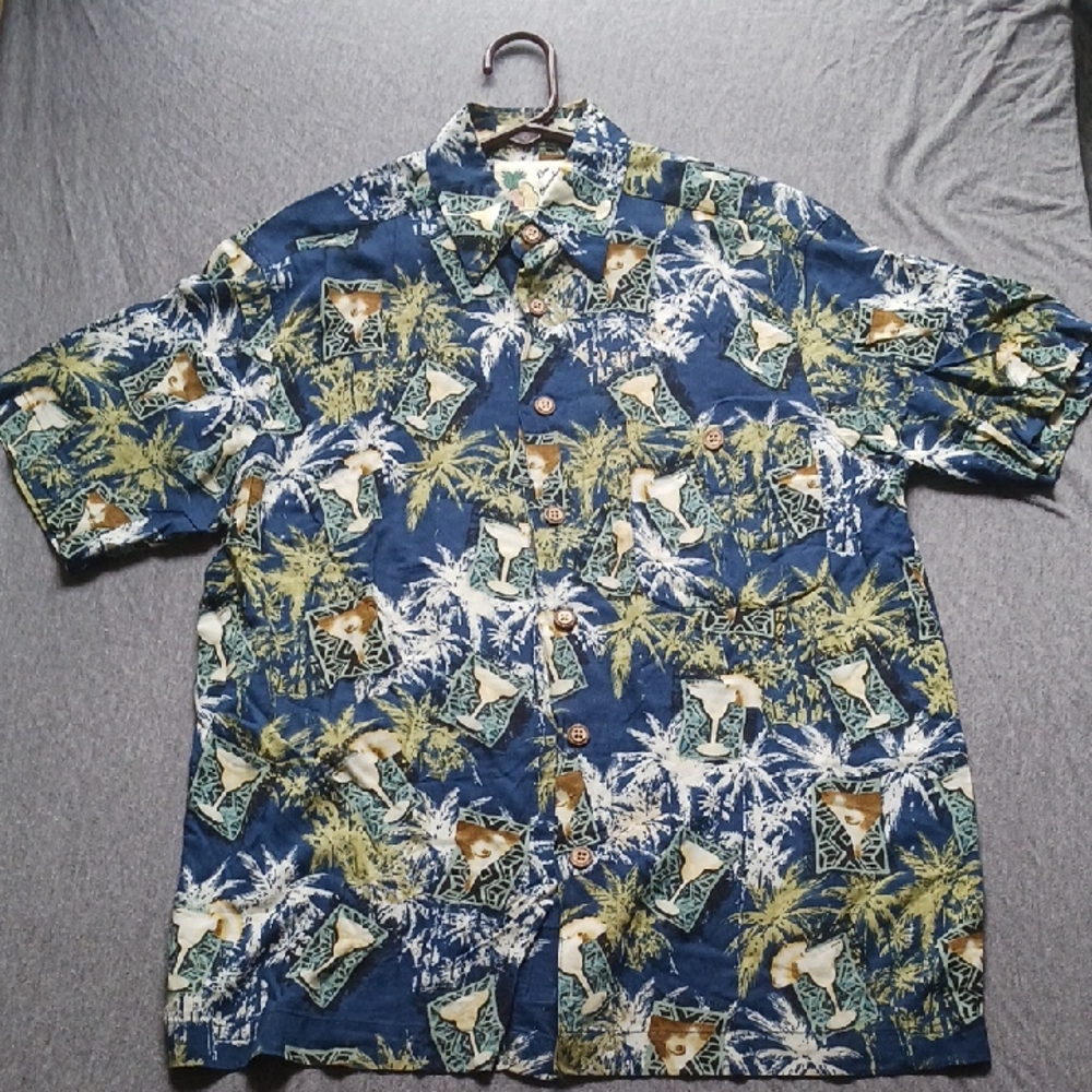 Vintage Tropical Blue and Green Casual Button Down Shirt Hawaiin 100% Rayon